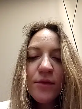 KattyLuuu online show from February 13, 10:22 pm