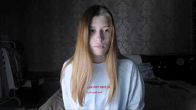 Snapshot of Agnes_Allenn chatting on October 6, 10:32 am Agnes Allenn online show from October 6, 10:32 am