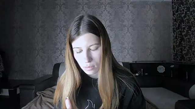 Snapshot of Agnes_Allenn chatting on October 13, 11:13 am Agnes Allenn online show from October 13, 11:13 am