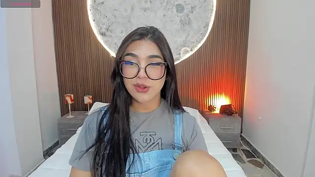 RoseCassie online show from March 12, 2:31 pm