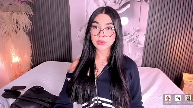 RoseCassie online show from July 9, 12:40 pm
