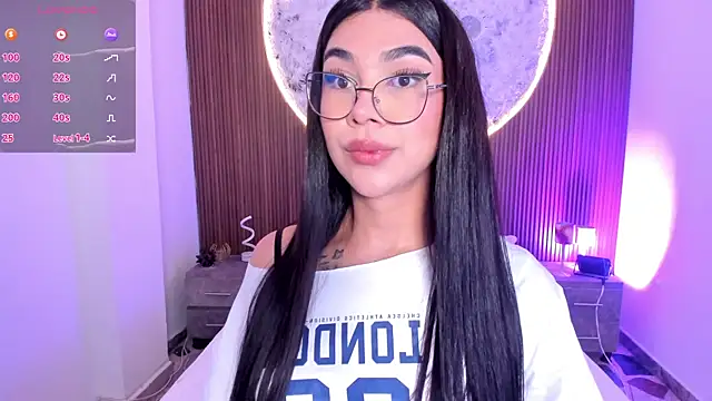 RoseCassie online show from July 12, 1:23 pm