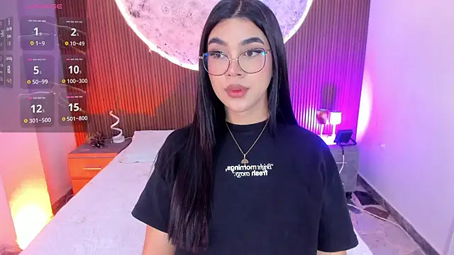 RoseCassie online show from June 13, 2:03 pm