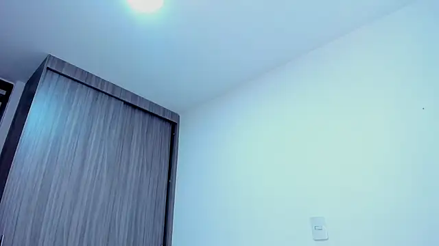 Sara Leblanc online show from November 11, 4:04 pm