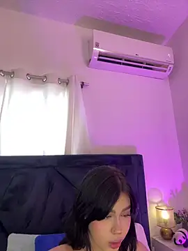 Lily Woodz online show from June 12, 7:22 pm
