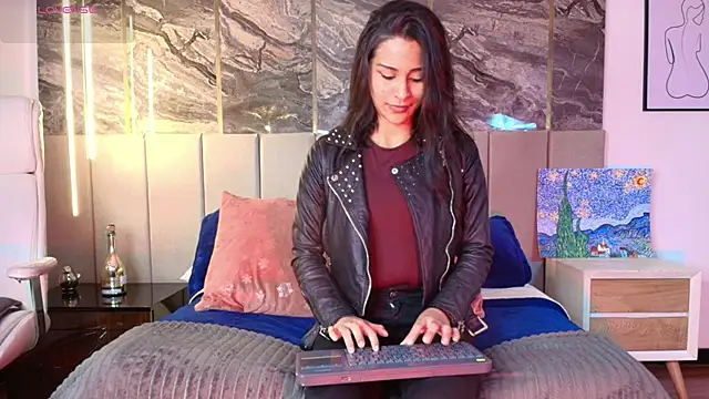 Sienna Blake  online show from March 10, 7:18 pm