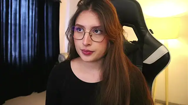 Daisha Riley online show from November 4, 3:28 pm