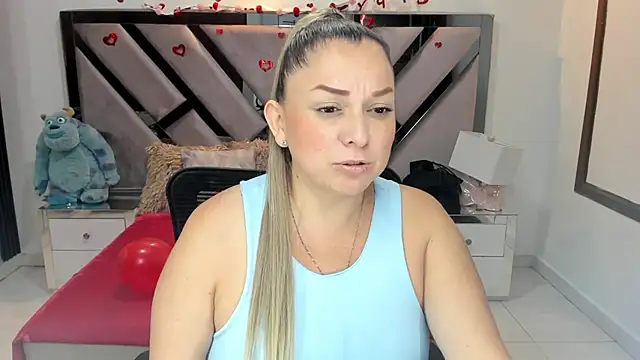 natalia5560 online show from September 20, 1:31 pm