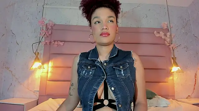 loladupont online show from October 10, 3:11 am