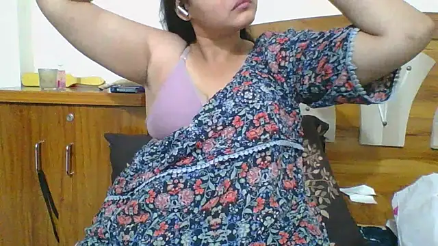 Riya Stream01 online show from April 7, 5:15 pm