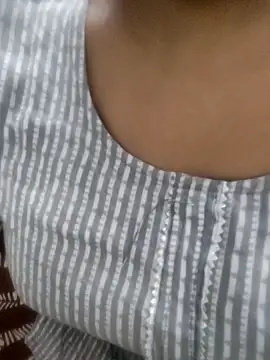 Snapshot of Cute_priti chatting on October 22, 7:08 pm Cute priti online show from October 22, 7:08 pm