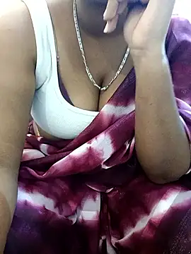 Snapshot of Tamilbigboobie chatting on September 8, 6:40 pm Tamilbigboobie online show from September 8, 6:40 pm