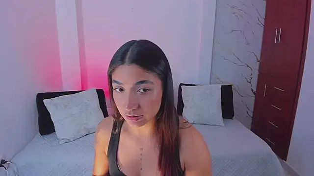 martina roldam online show from March 20, 3:11 am