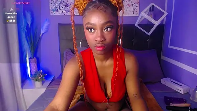 nikkystorm1  online show from October 22, 2:00 pm