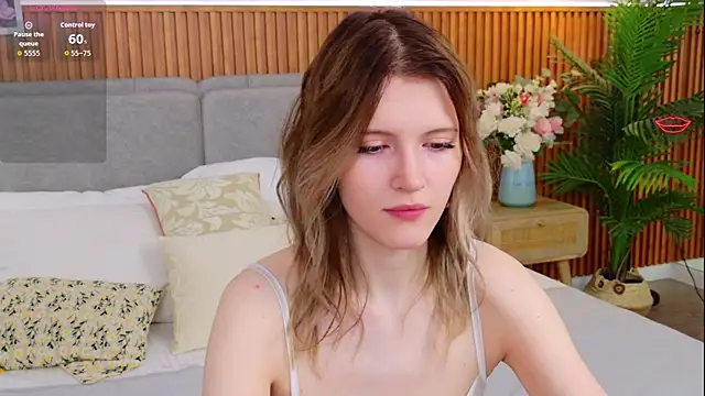 NellieLoyns online show from June 8, 5:24 pm
