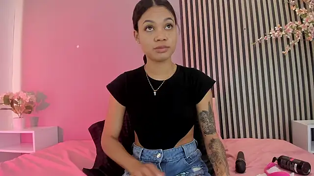 GysellHanson online show from February 20, 11:45 am