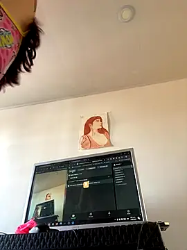 Snapshot of Sophia_cyrus11 chatting on September 12, 8:49 pm Sophia cyrus11 online show from September 12, 8:49 pm