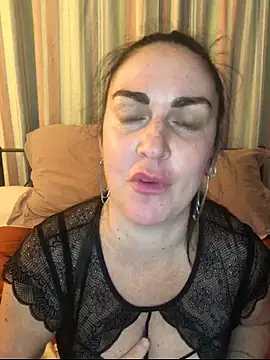 BELLAMORGANE1 online show from April 6, 1:12 pm