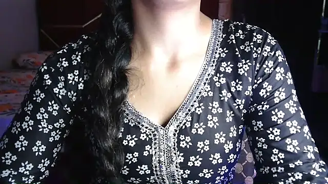 Somiya87 online show from April 6, 7:15 pm