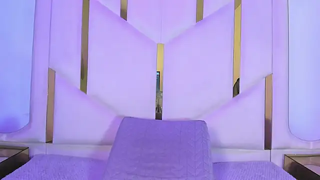 IsabellRodriguez18 online show from March 29, 2:43 am