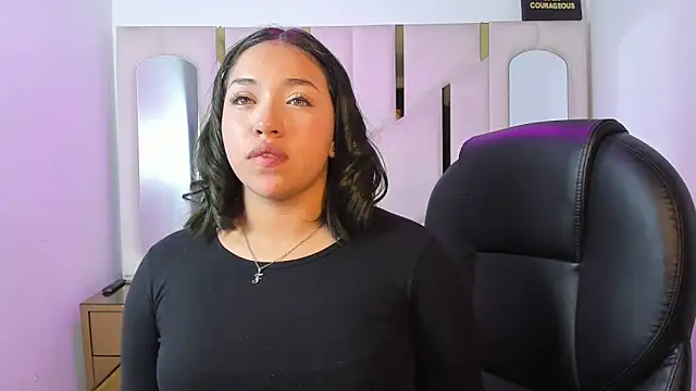 IsabellRodriguez18 online show from March 21, 5:56 am