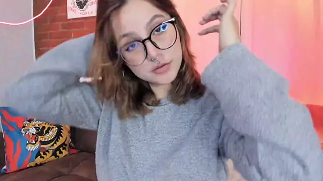 Hazelbrownn2000 online show from October 20, 11:41 pm