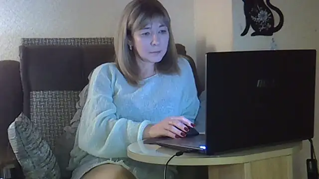 EllaJohnsonX online show from March 14, 2:29 pm