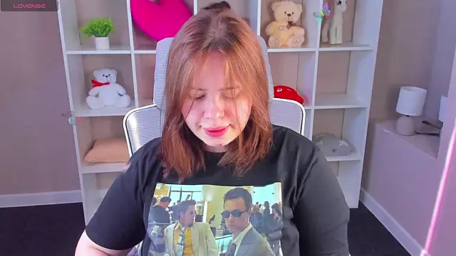EricaElliott online show from April 29, 9:34 am