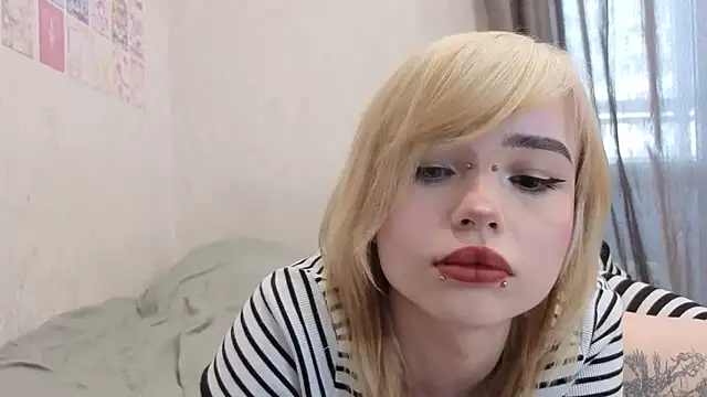 emodreamgirl online show from March 25, 8:39 am