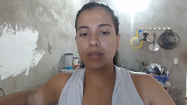 Coral0403 online show from June 12, 7:22 pm