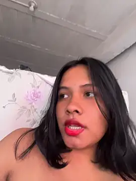Ninabrunette18 online show from April 23, 1:02 pm