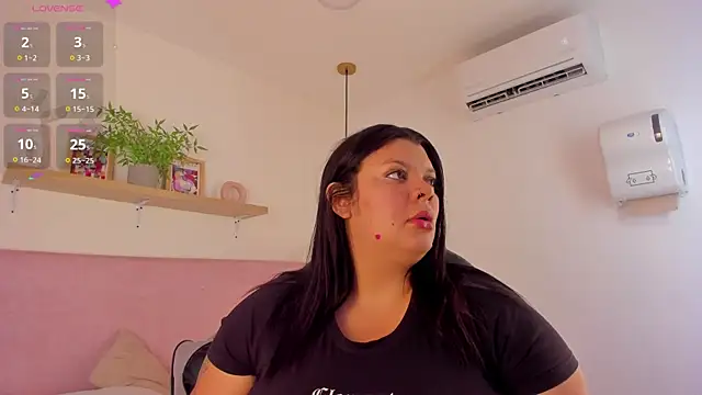 violeta candyy  online show from June 26, 10:44 pm