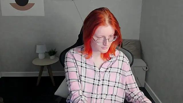 ElizabethHarpper online show from February 4, 9:56 am