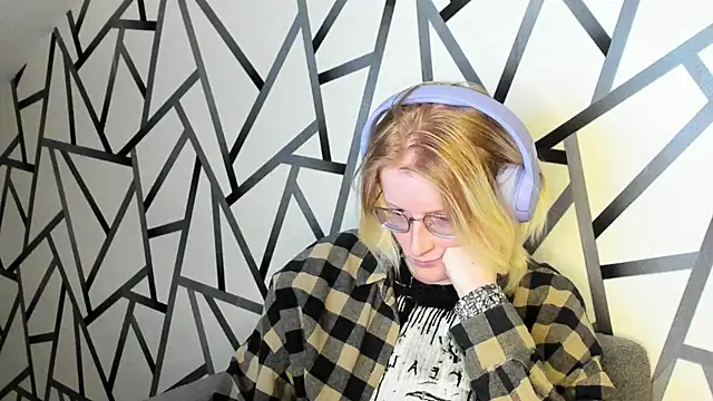 ElizabethHarpper online show from November 7, 1:55 am