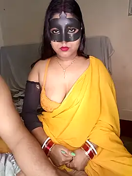 Hot muskaan online show from April 8, 8:11 pm