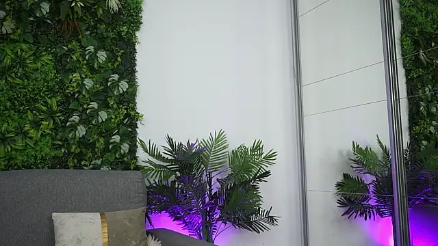 amiraroshen online show from March 11, 6:32 pm