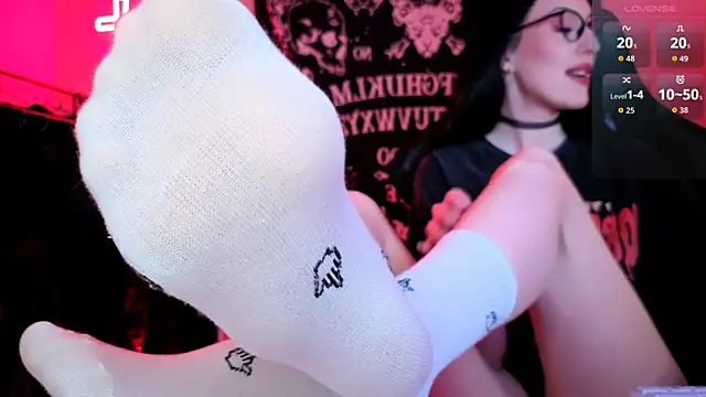 Miss Alice   online show from March 28, 5:45 pm