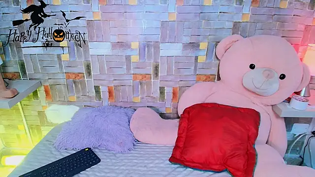 katy handerson online show from October 31, 9:08 pm