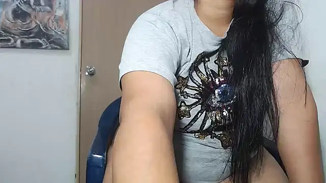 Snapshot of leyli_ass chatting on October 19, 2:19 pm leyli ass online show from October 19, 2:19 pm