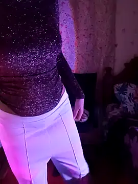 Angelnirvanaa online show from April 16, 7:30 am