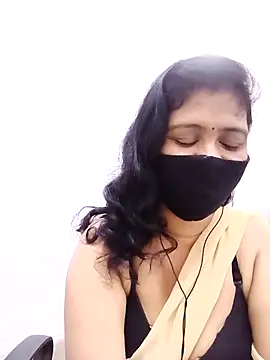 Snapshot of Lucky-Deepthi chatting on October 26, 1:34 am Lucky-Deepthi online show from October 26, 1:34 am
