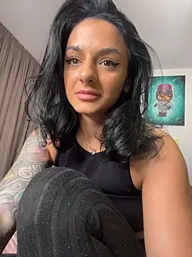 NNNoire online show from November 14, 3:45 pm