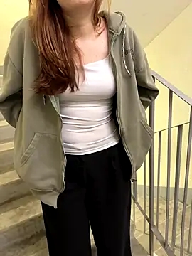 Alexandria Balenciaga online show from December 18, 2:22 pm