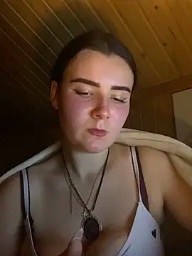 mewKate online show from May 9, 9:17 pm