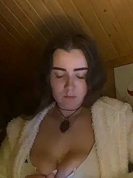 mewKate online show from May 19, 6:48 pm