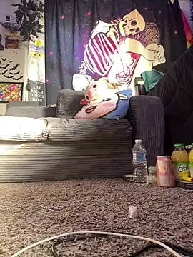 trashbrat online show from April 29, 10:59 pm