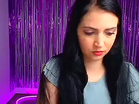 Snapshot of Amalia_amor chatting on October 2, 1:16 pm Amalia amor online show from October 2, 1:16 pm