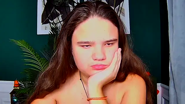 AdeleCruz online show from October 31, 8:07 am