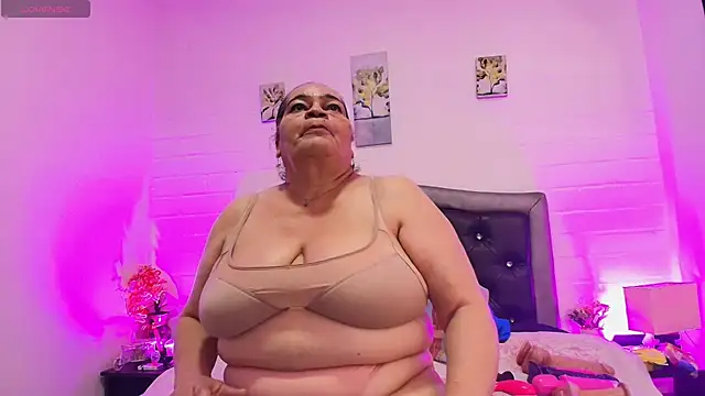 QueenMatturex online show from May 24, 12:37 pm