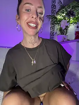 CheekyChels online show from January 13, 6:12 pm